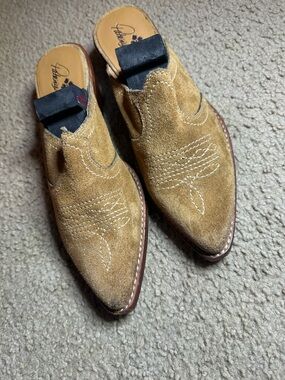 Patricia nash Tan Suede Slip-On Western Mule